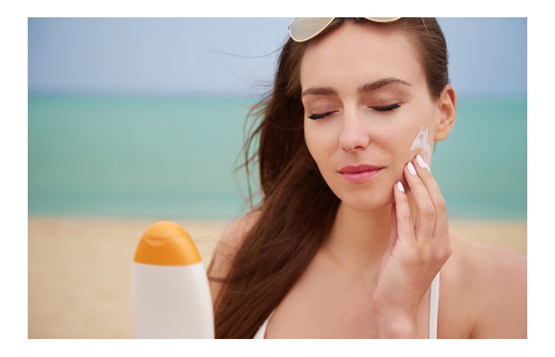 Mejores cremas solares faciales con color