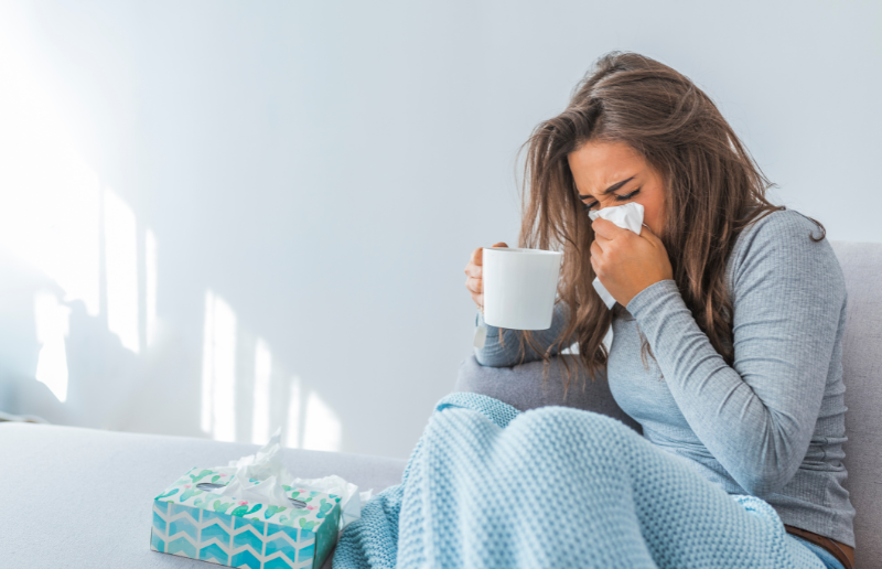 Cómo prevenir resfriados y gripes este invierno desde la farmacia